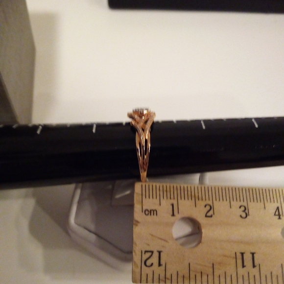 ---- - Picture 10 of 13